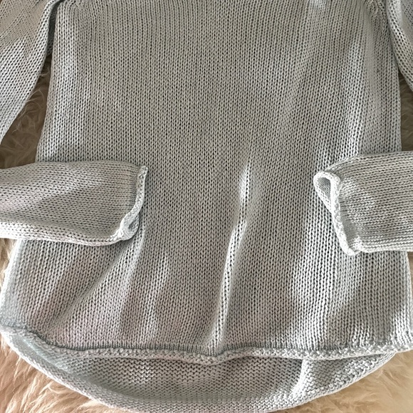 H&M Light Mint Green V-Neck Pullover Hi-Lo Cable Knit Sweater - Picture 3 of 4